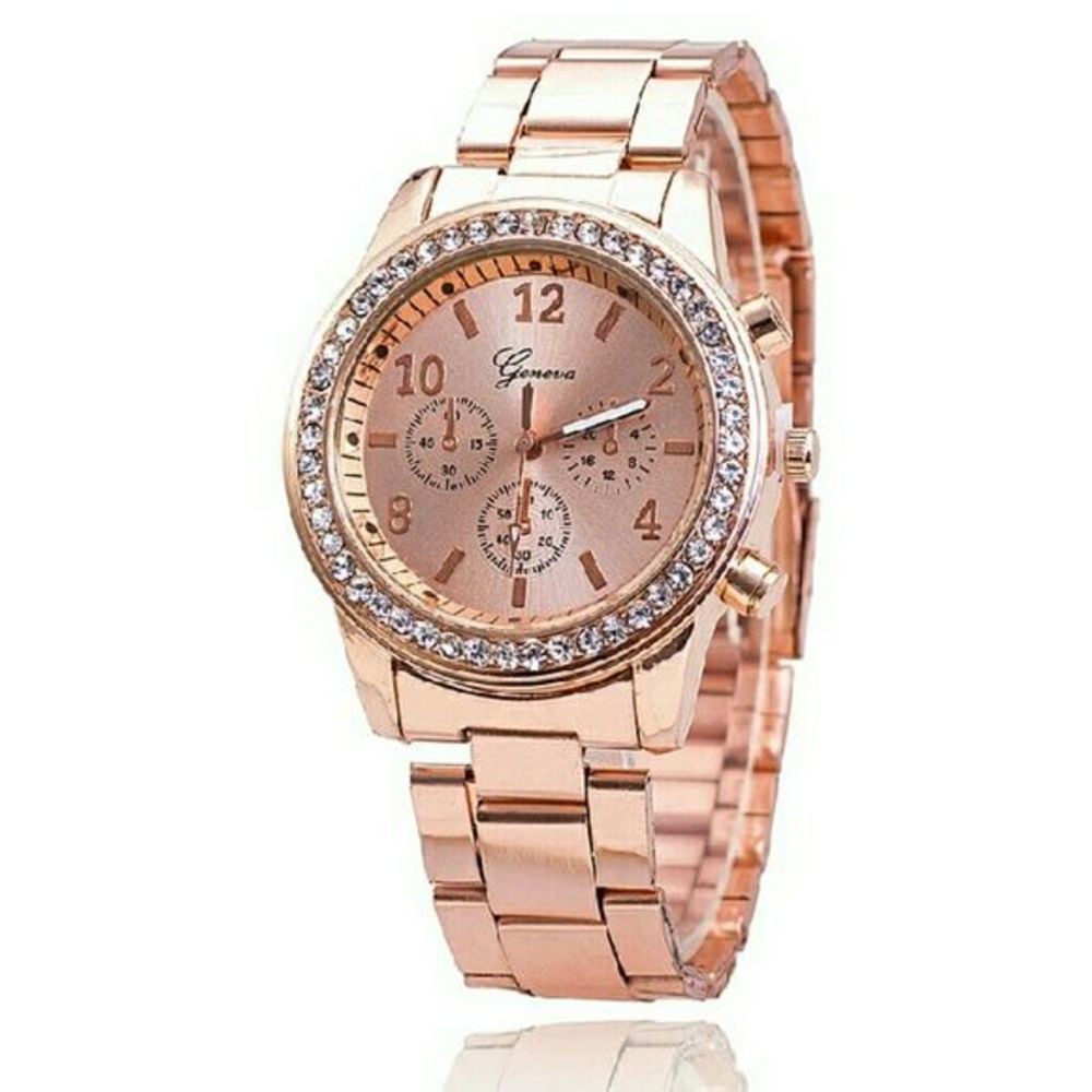 HIGH QUALITY WOMAN FASHION WATCHES